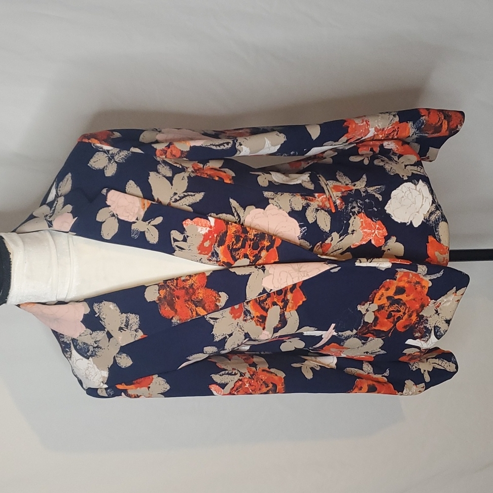 TAHARI floral size 14 blazer